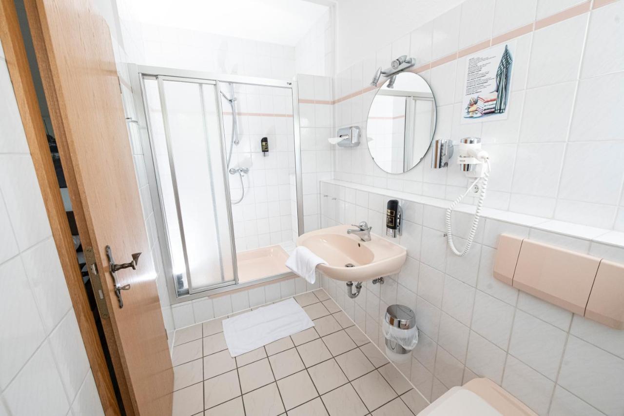 Zum Alten Faehrhaus - Bed & Breakfast Wrohm Luaran gambar