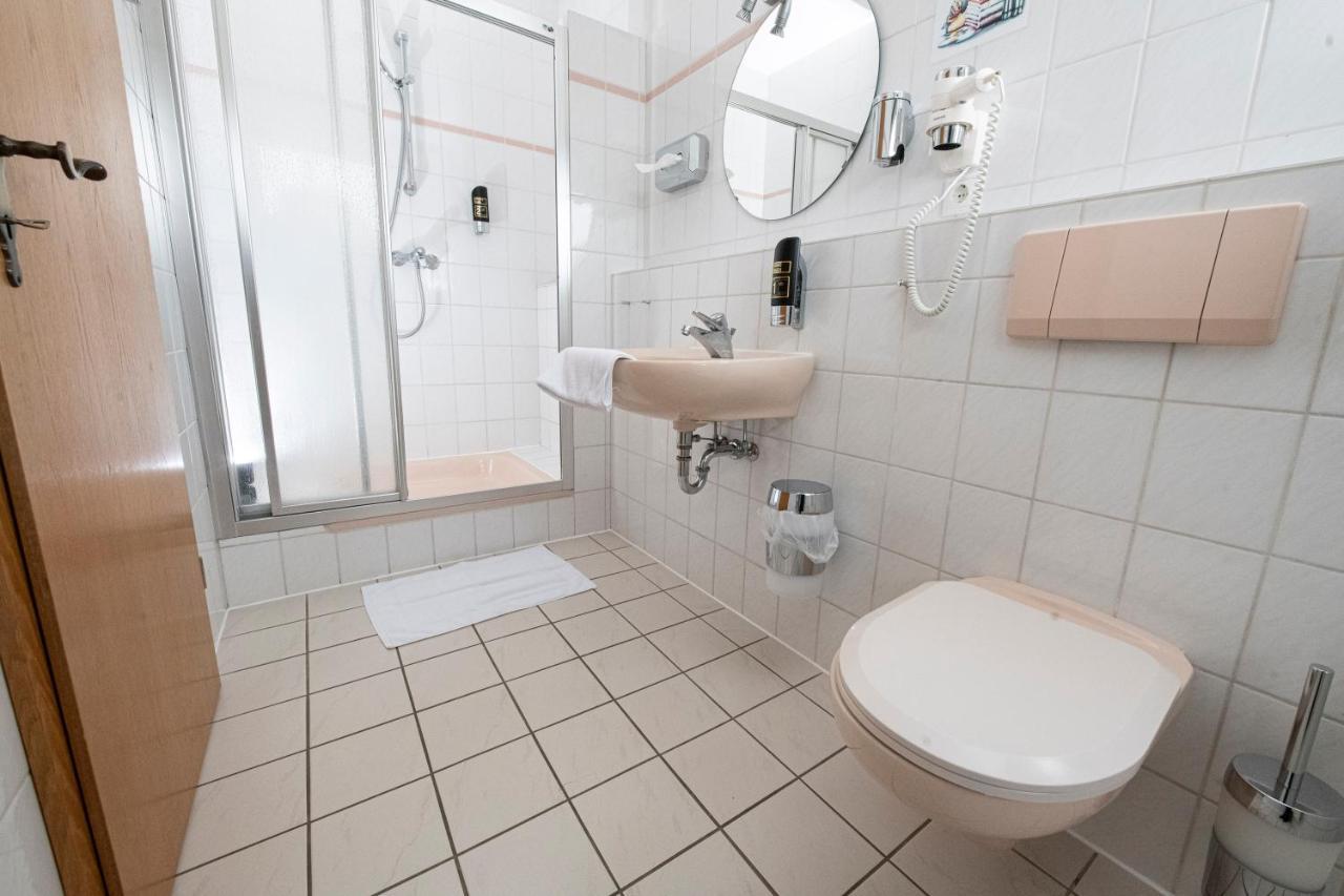 Zum Alten Faehrhaus - Bed & Breakfast Wrohm Luaran gambar