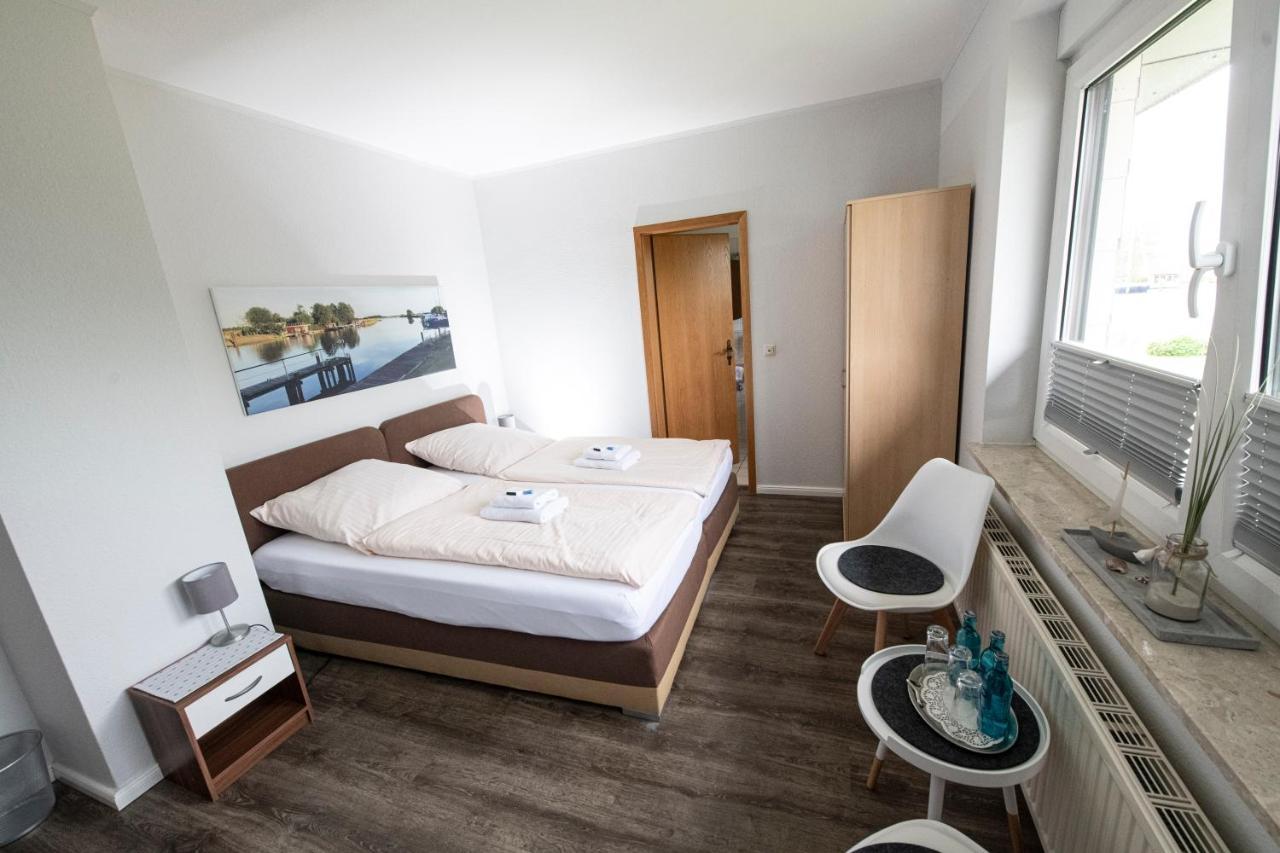 Zum Alten Faehrhaus - Bed & Breakfast Wrohm Luaran gambar