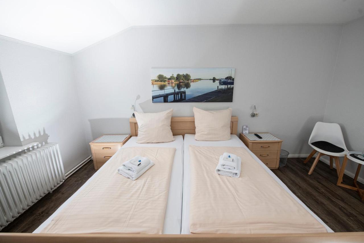 Zum Alten Faehrhaus - Bed & Breakfast Wrohm Luaran gambar