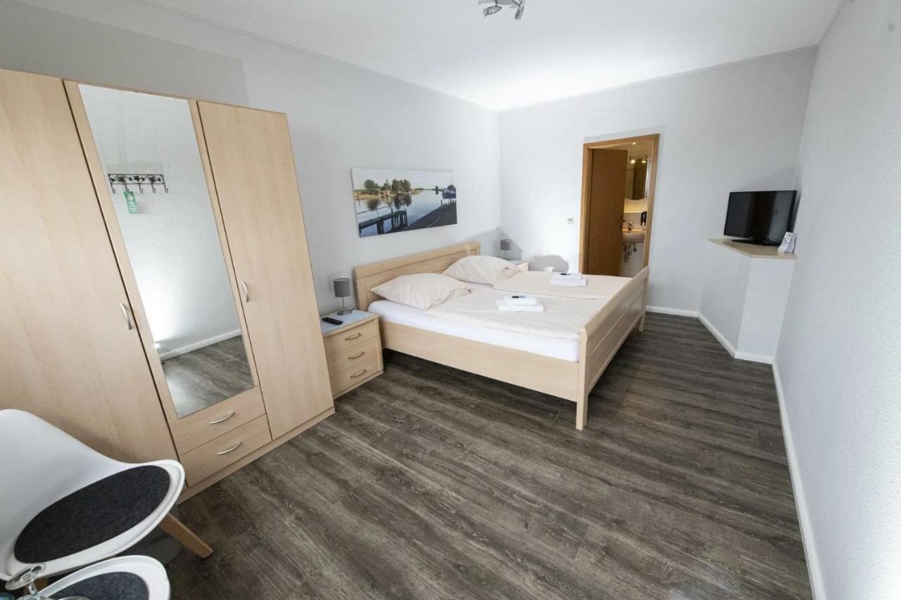Zum Alten Faehrhaus - Bed & Breakfast Wrohm Luaran gambar